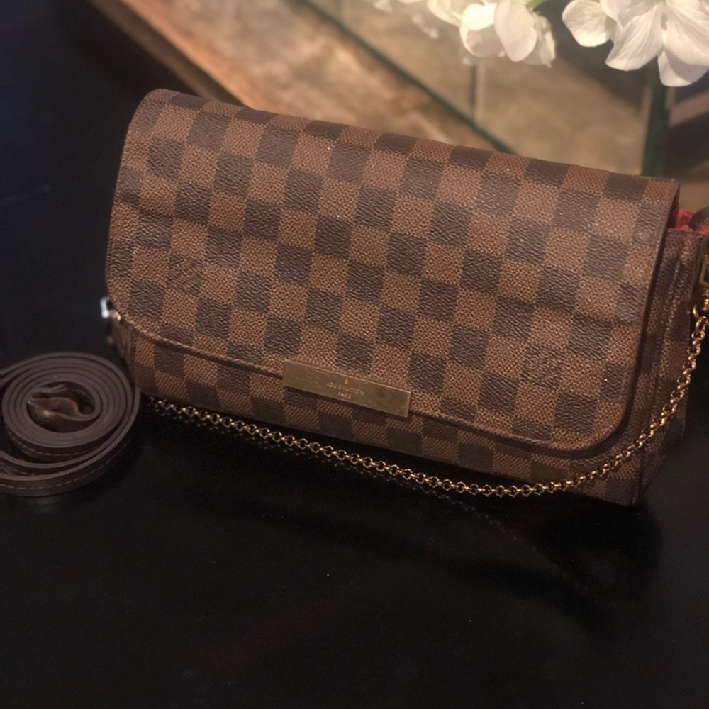Louis Vuitton Crossbody and clutch